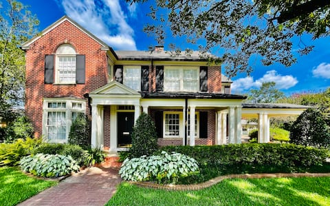 The McNee-Miller Estate: a SUPERSTAR Retreat