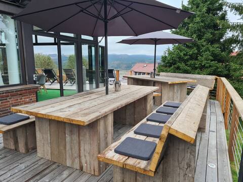 16 people / 8 bedrooms / view and sauna