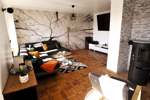 ~ Charming apartment, Jardin Silwerner Nussbaum~