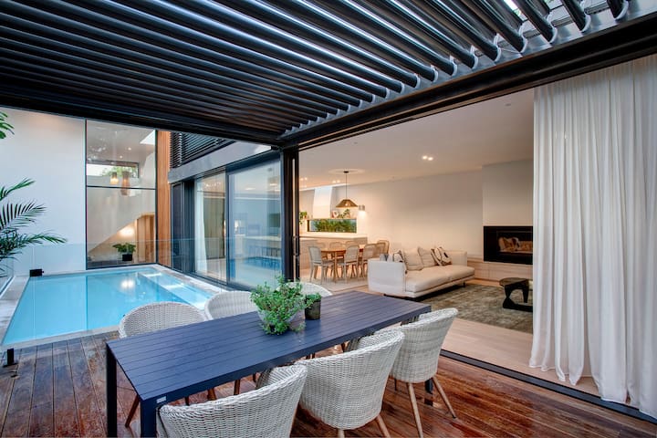 Resort style home in North Bondi
