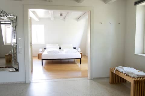 Luxurious studio in a historic villa