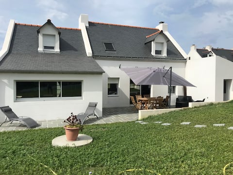 Top performing Airbnb: Beautiful house, 6 beds, 5-min walk from the Palace in Le Palais