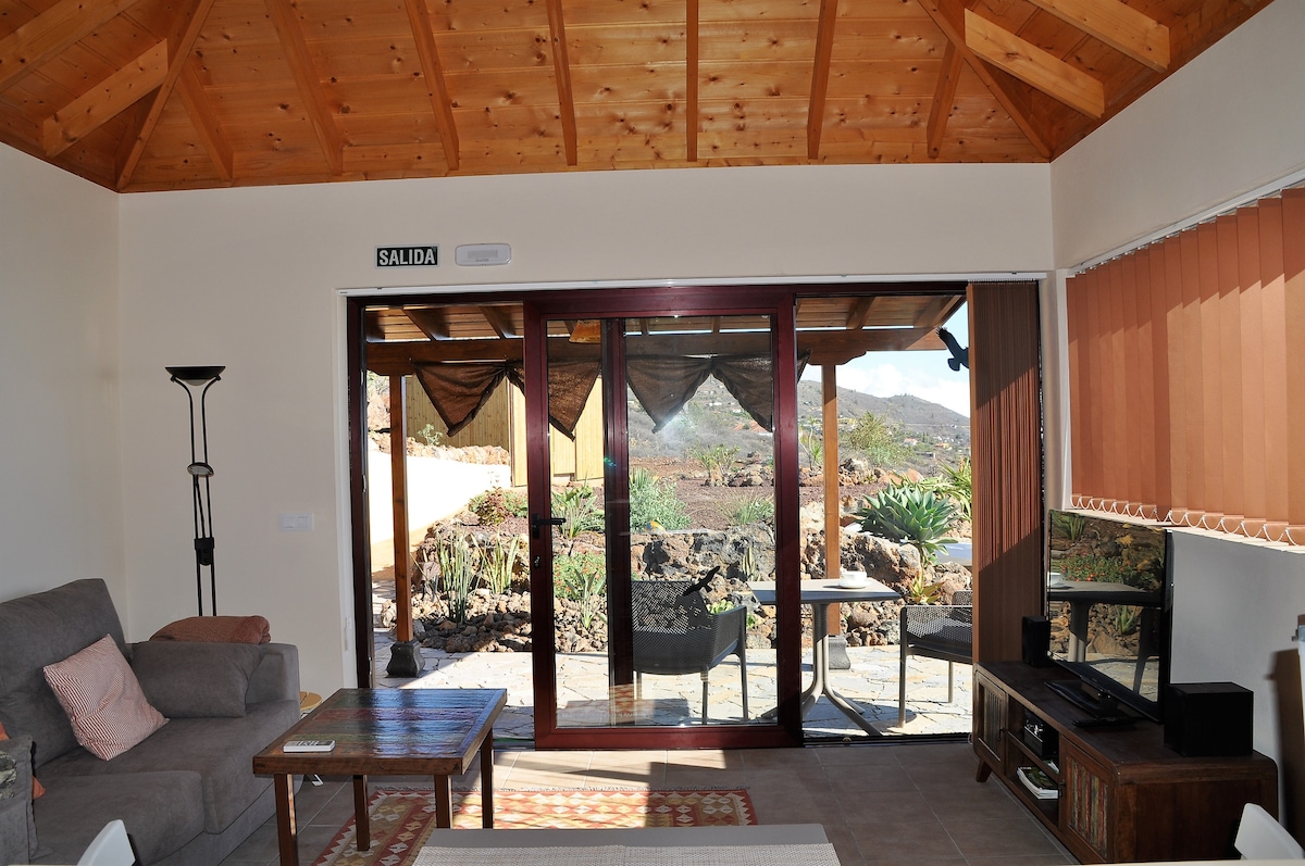 Top Airbnb: Casa Estrella Fugaz, new house in the Canarian style in Tijarafe