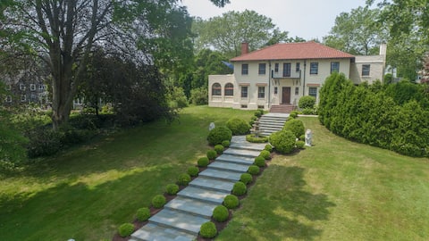 Beautiful home walking distance to Ocean Beach