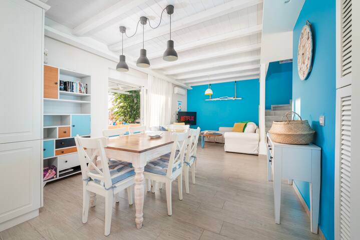 Seabreeze Villa 100mt from the beach gallery image 5