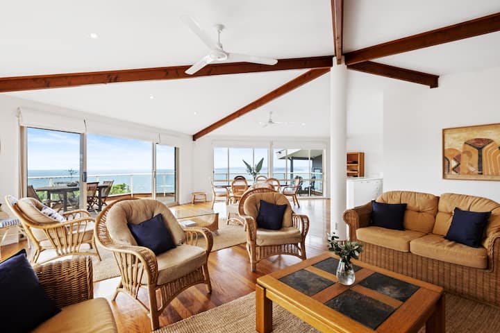 Bombora @ Killcare A Lovely 3 Bedroom Holiday Home - Central Coast