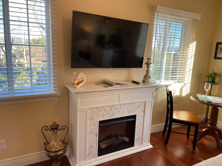 Luxury Private Hillview Suite - Napa, CA