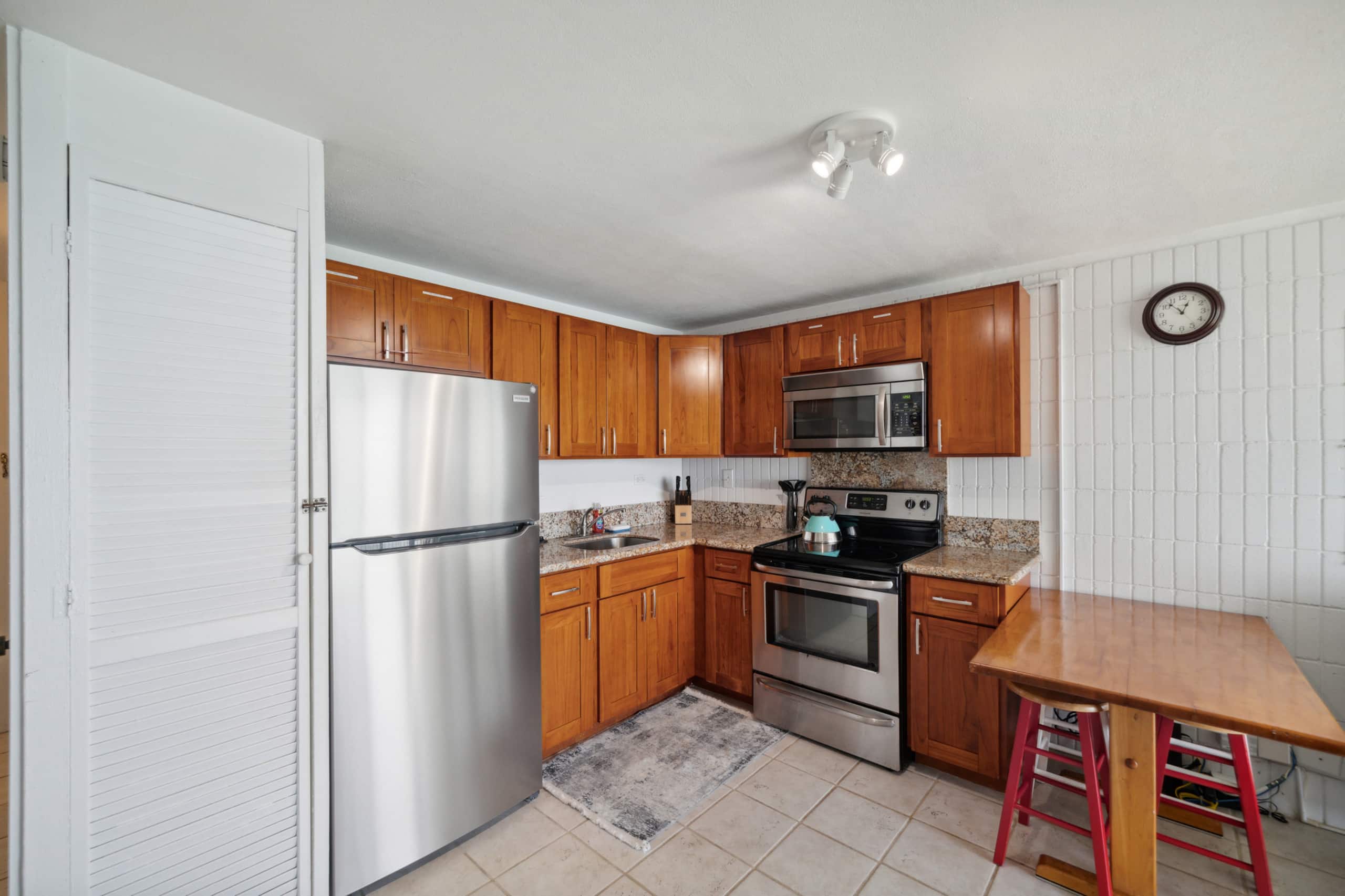 Condo in Hauula · ★4.66 · 1 bedroom · 4 beds · 1 bath - Image 6