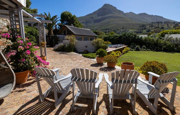 Chapmans Peak Lodge, Noordhoek, Cape Town. gallery image 4