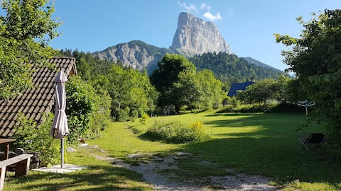 Top Airbnb: Independent accommodation in the host's house à Gresse En Vercors