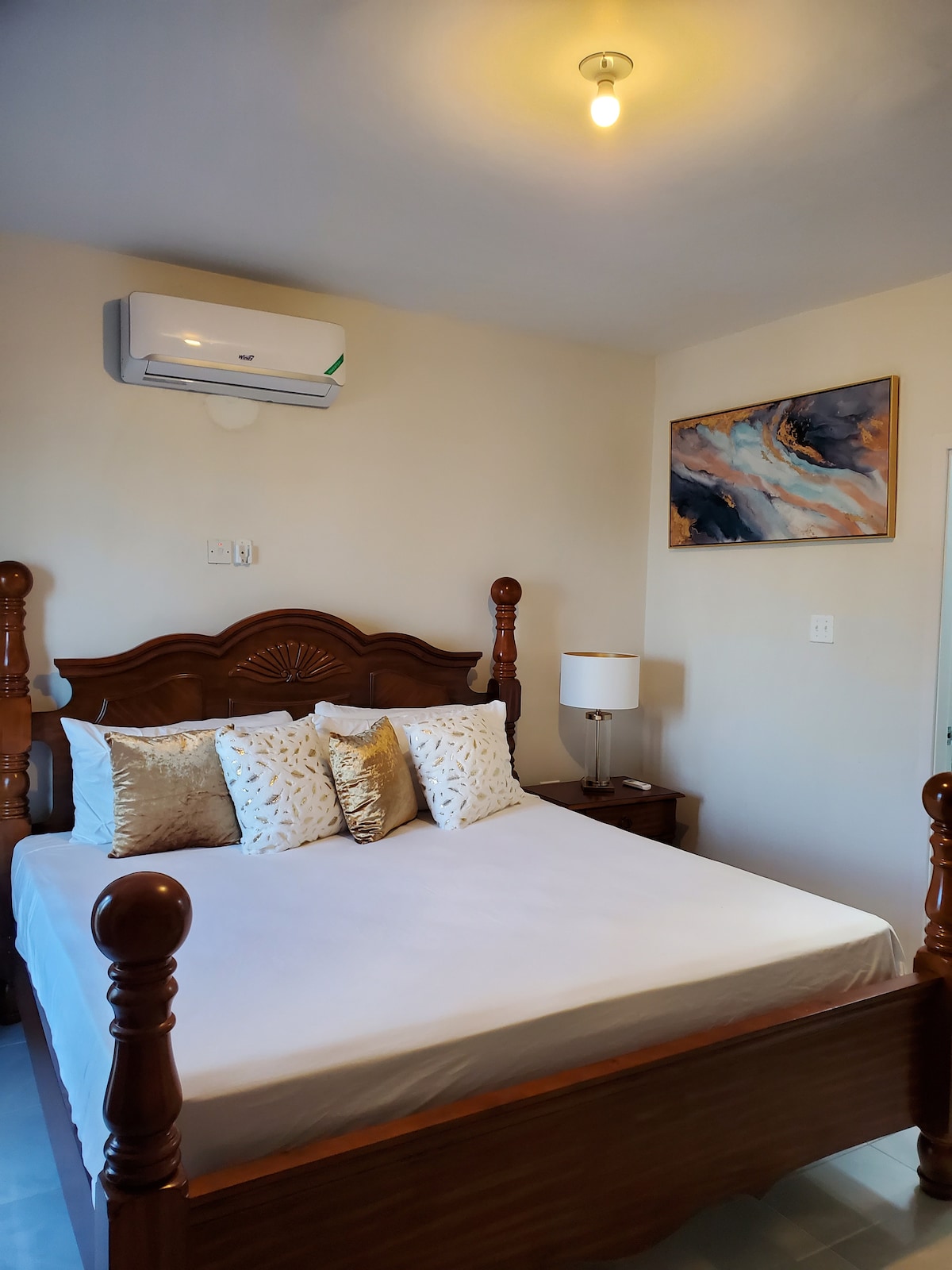 Segundo dormitorio: cama tamaño queen