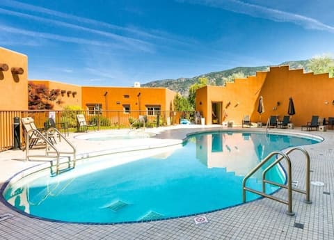 Osoyoos Escape - Snowbirds or Summer Adventures