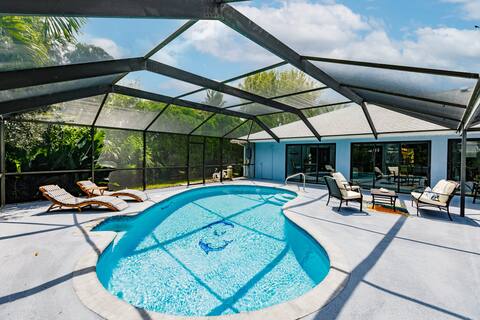 3BR w/HUGE 2k sq ft Lanai & Seasonally Heated Pool