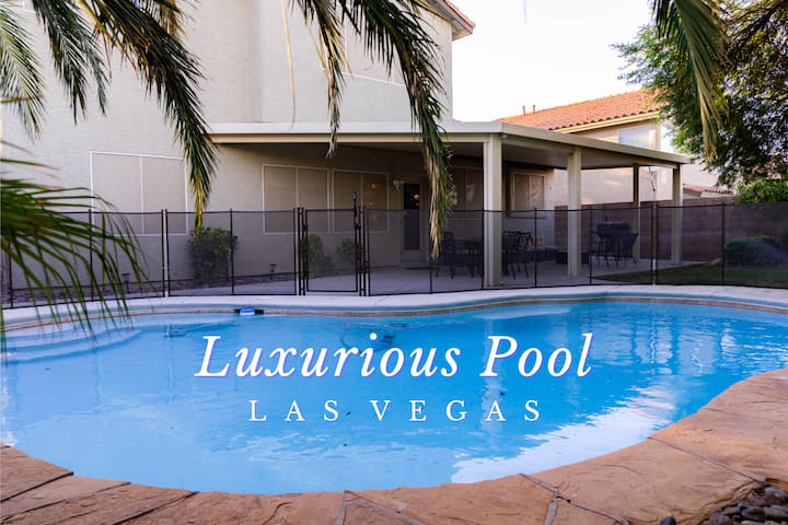 Luxurious Pool Home mins from Las Vegas Strip