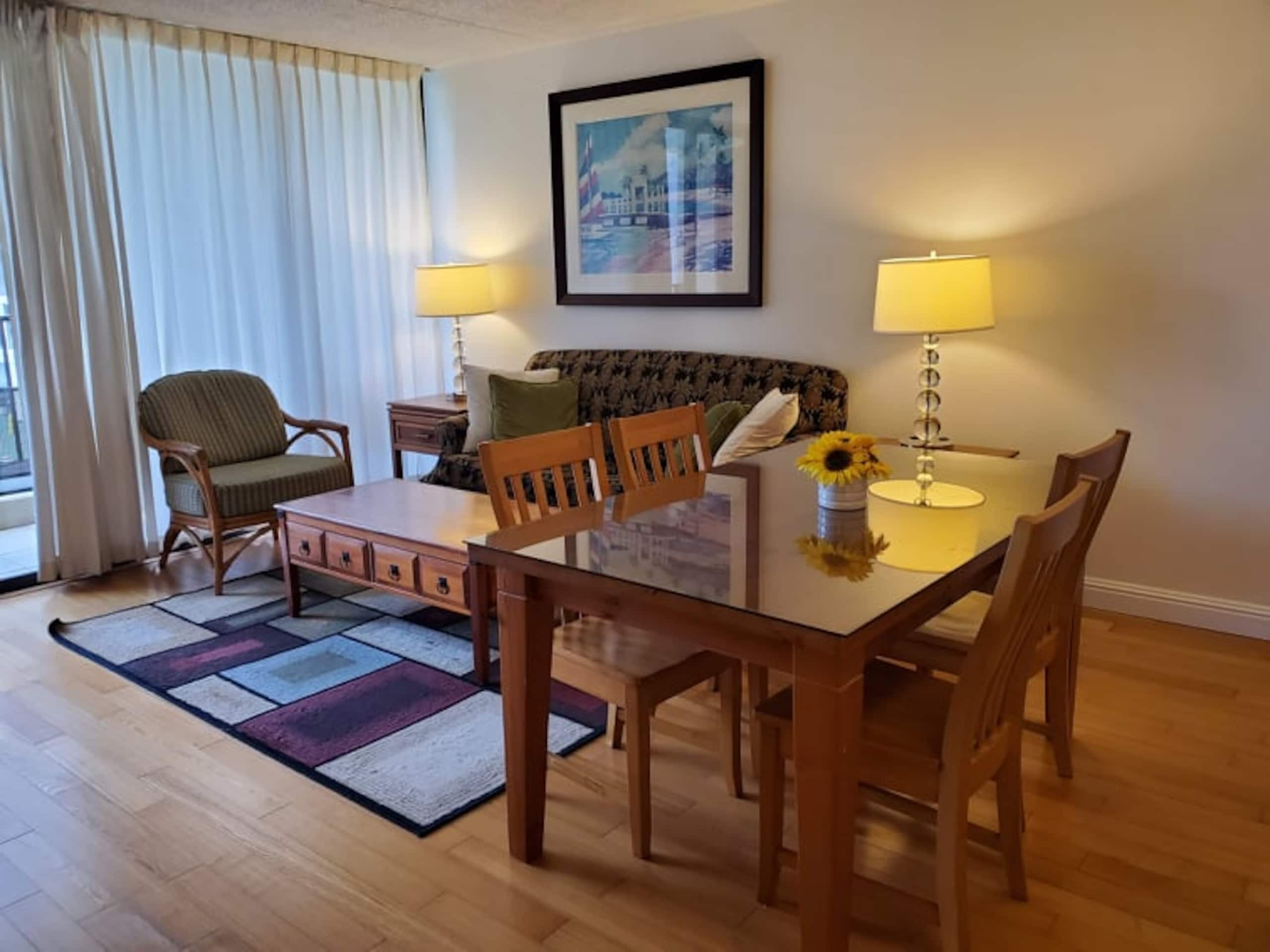 Condo in Honolulu · ★4.65 · 1 bedroom · 3 beds · 1 shared bath - Image 3
