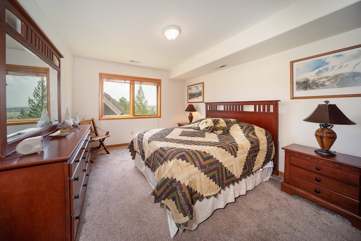 2nd Bedroom