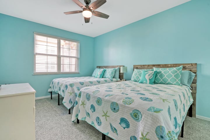 Chumba cha 2 cha kulala, vitanda 2 vya ukubwa wa malkia.