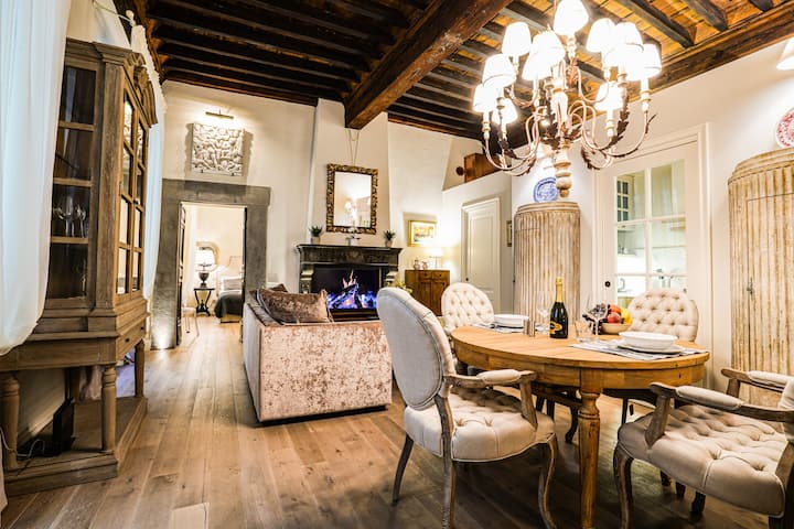 Lucia Charming Home: classy accomodation in Lucca