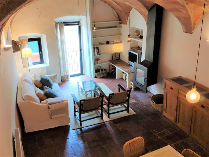 Una Casa Con Encanto En El Pueblo Medieval De Pals - Pals