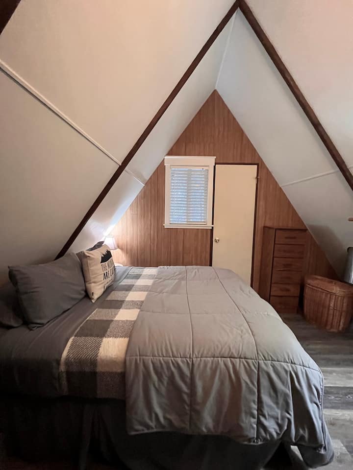 Queen bedroom
