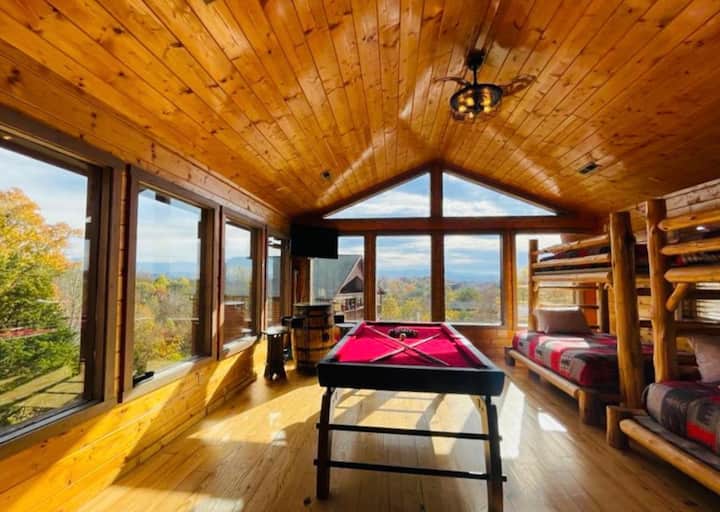 НЕВЕРОЯТНИ ГЛЕДКИ КЪМ ПЛАНИНАТА!!!!  Насладете се на релаксираща игра на билярд, докато се наслаждавате на СТРАХОТНИТЕ ГЛЕДКИ!!!