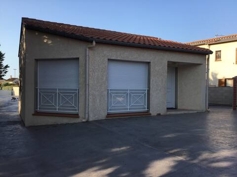 Comfortable detached house in private property