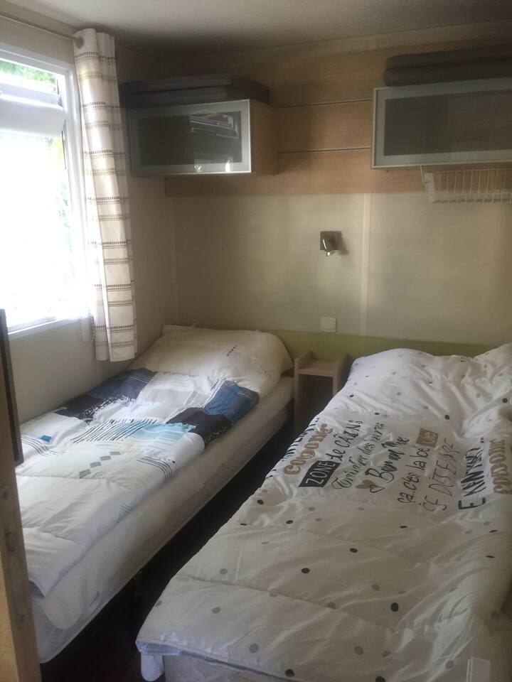 חדר שינה ילד 2  מיטות 90