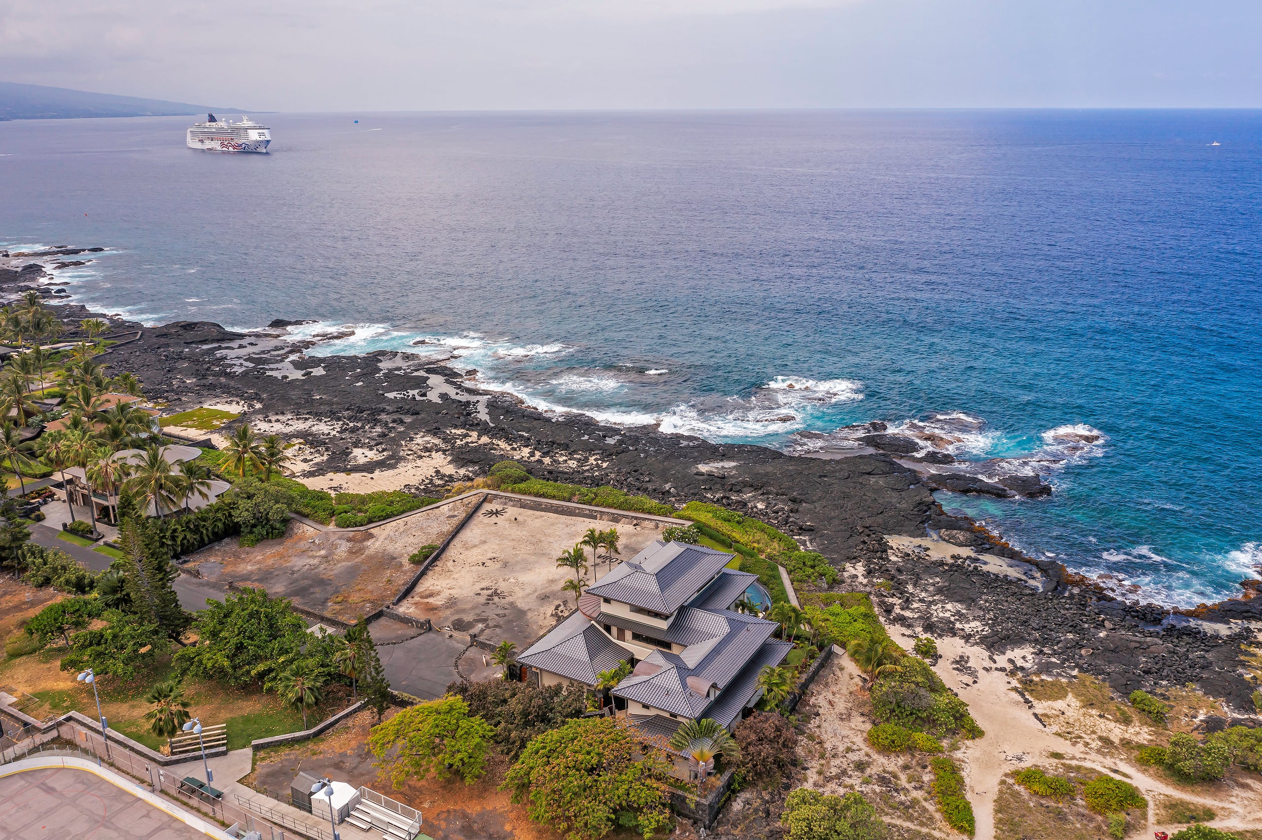 Home in Kailua-Kona · ★5.0 · 5 bedrooms · 5 beds · 7 baths - Image 64