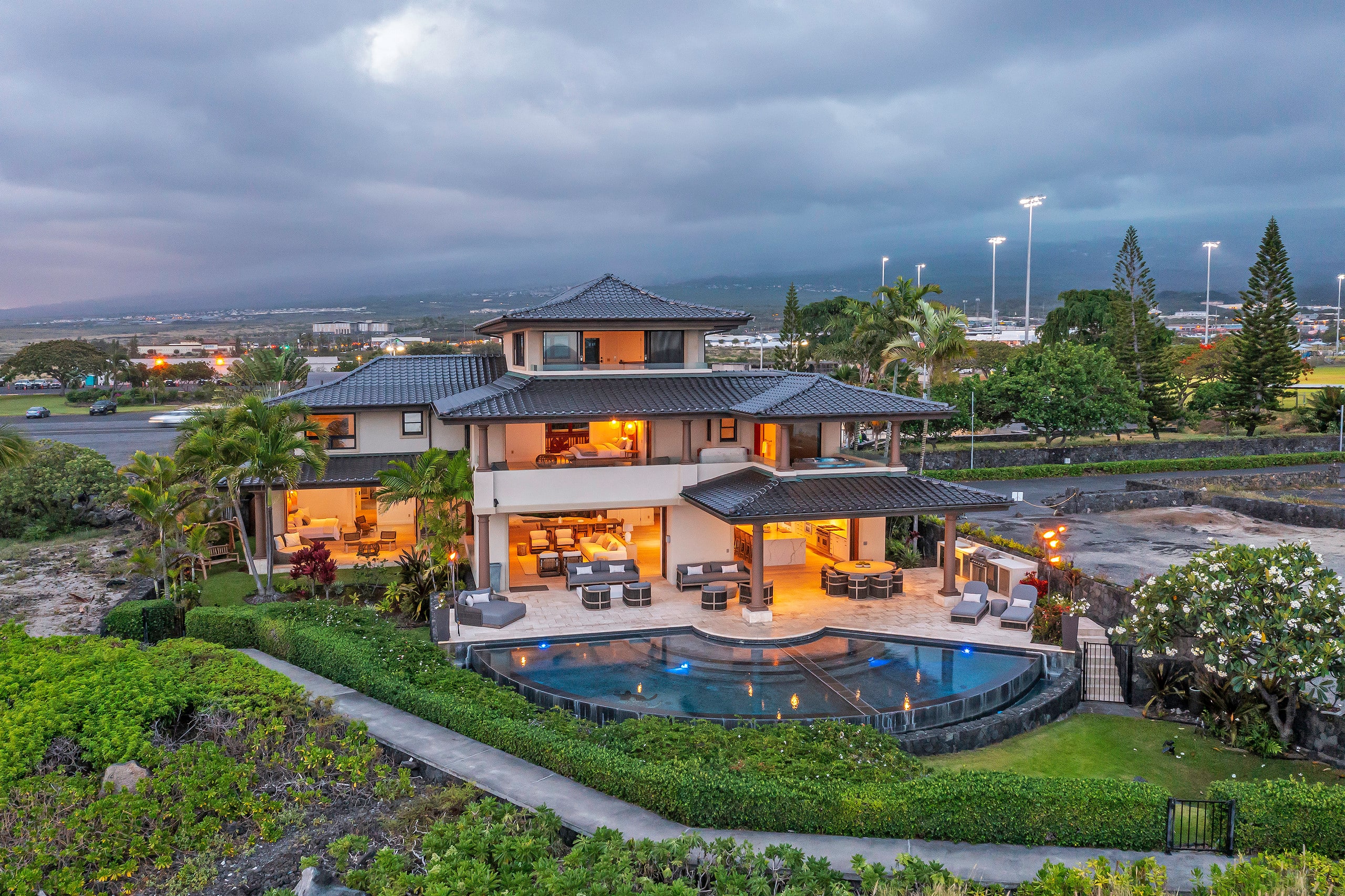 Home in Kailua-Kona · ★5.0 · 5 bedrooms · 5 beds · 7 baths - Image 33