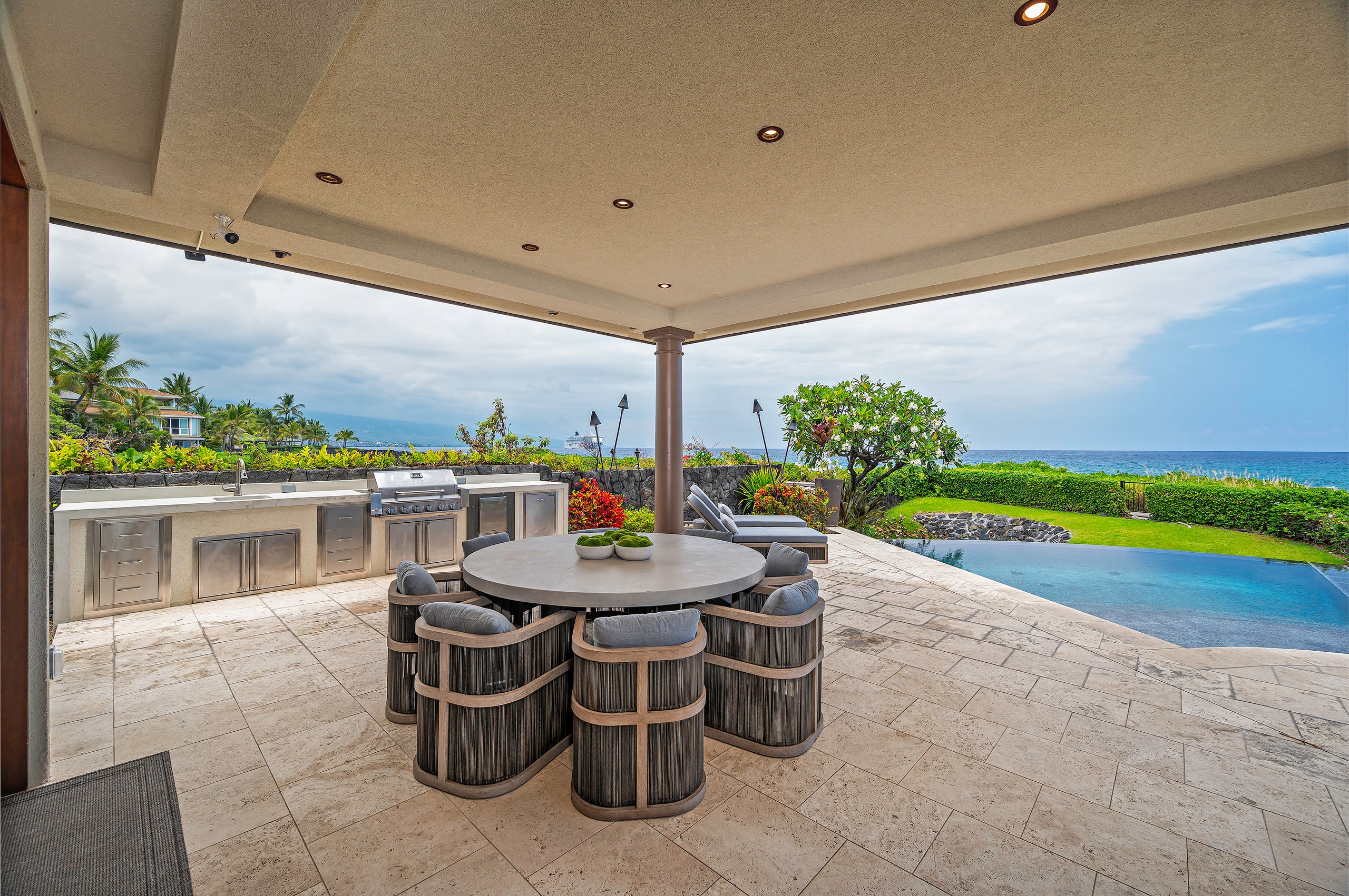 Home in Kailua-Kona · ★5.0 · 5 bedrooms · 5 beds · 7 baths - Image 36