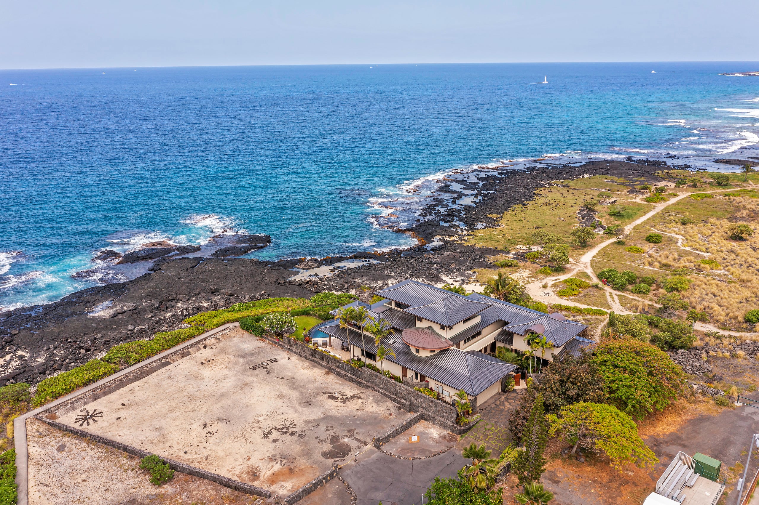 Home in Kailua-Kona · ★5.0 · 5 bedrooms · 5 beds · 7 baths - Image 63