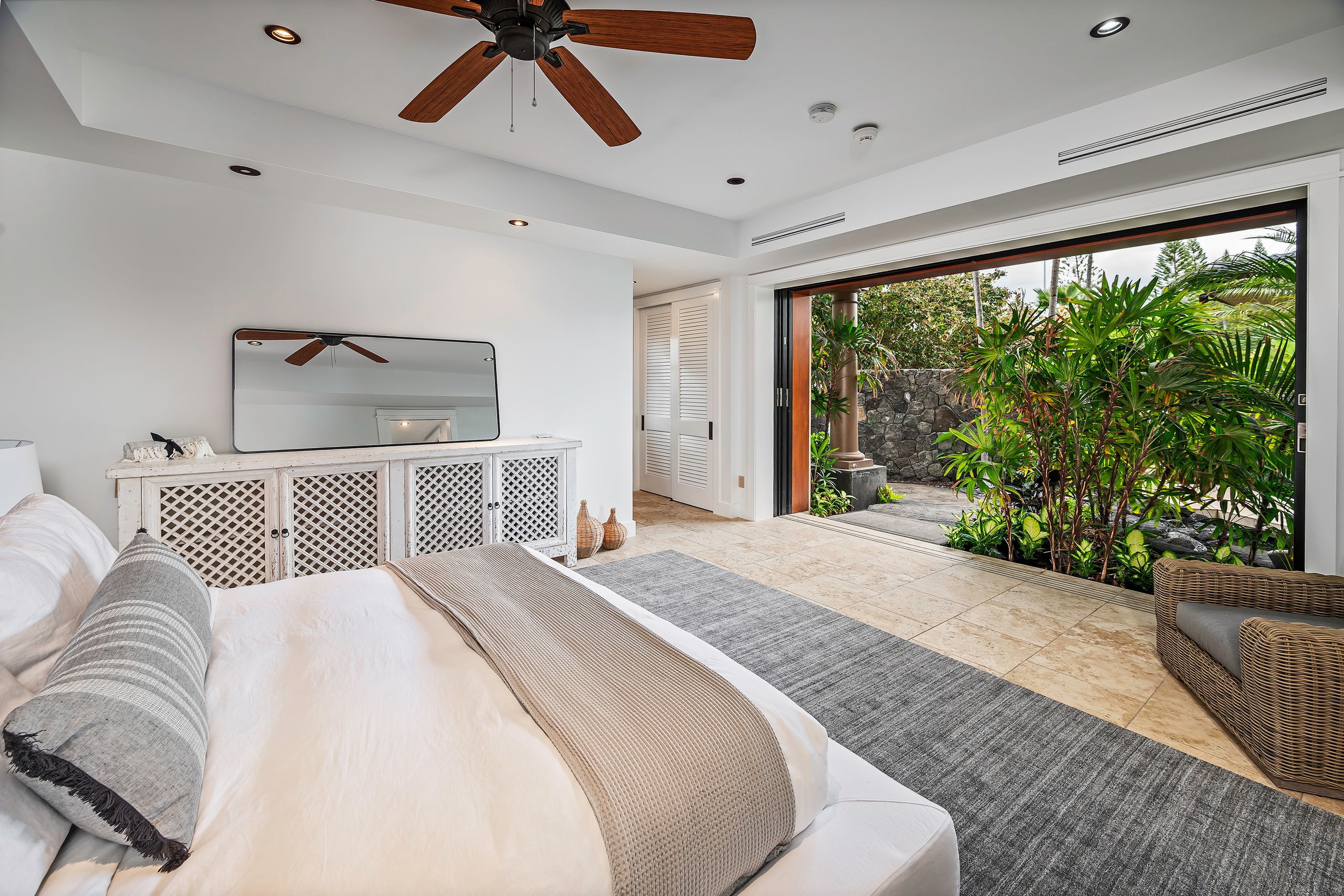 Home in Kailua-Kona · ★5.0 · 5 bedrooms · 5 beds · 7 baths - Image 11