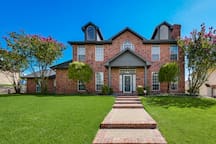 Heated Pool & Spa! Pool Table! Sleeps 14-16 Adults