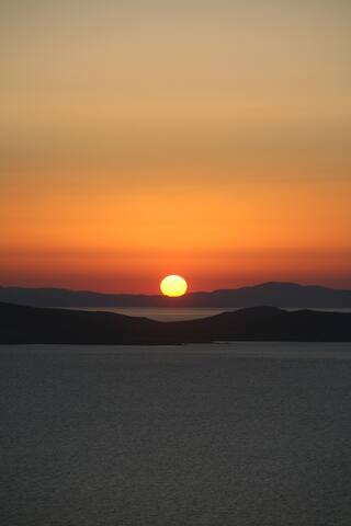 Villa Delos Sunset View gallery image 3