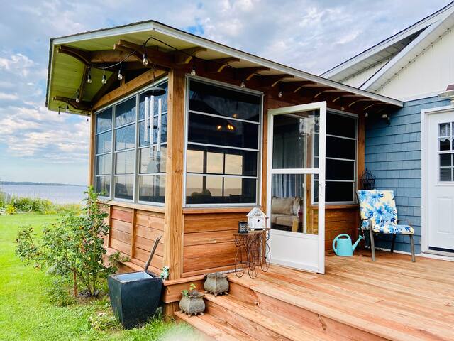 Bay Breeze Cottage gallery image 2