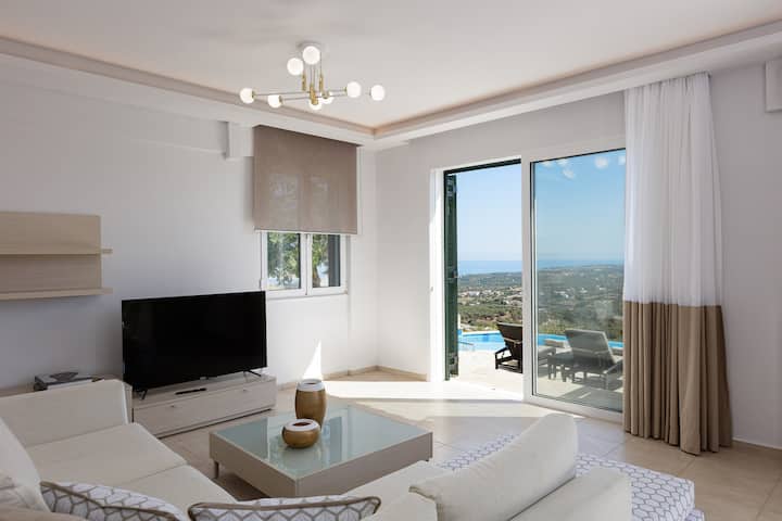 Непречен поглед, лизгајте ги големите прозорци и уживајте во соленото ветре. 