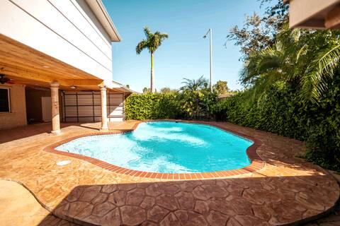 King&Queen Beds w/ Saltwater Pool/SpaceX/BocaChica