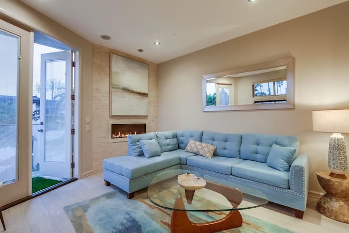 New Modern 3b/3ba- 2 Car Garage -Steps Beach & Bay - San Diego, CA