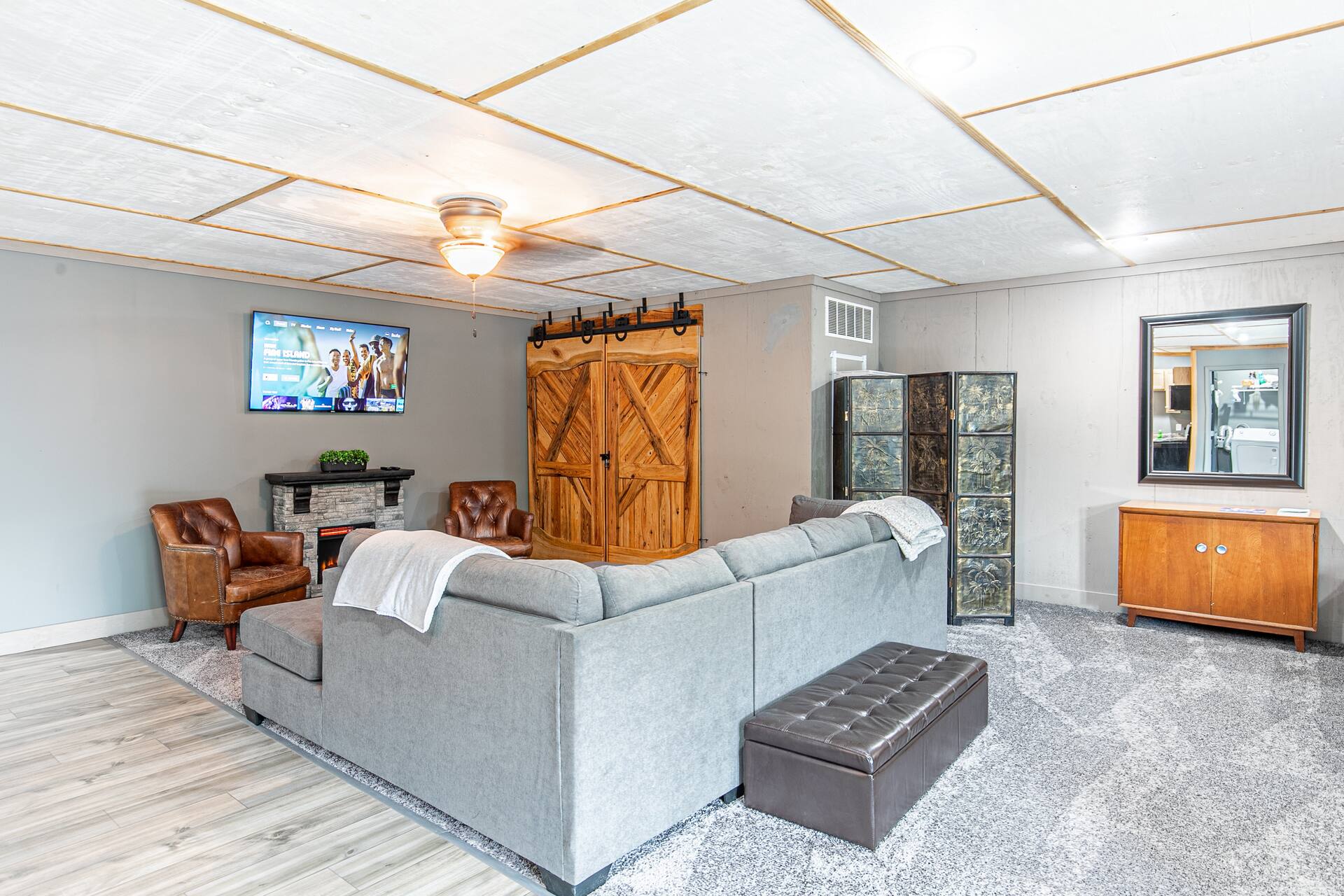 Brand New Studio/ Loft 2 miles to Current River! — zdjęcie 3