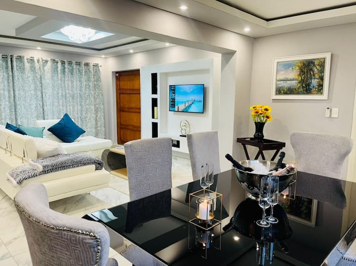Flats To Rent In Cape Town For R3000 Per Month Top 10 Monthly Rentals In Cape Town, South Africa - Updated 2024 | Trip101