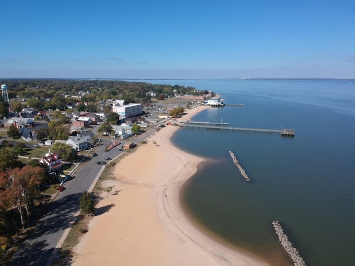 Cozy. Walking Distance From Water Front. 2bd,1br - Colonial Beach, VA