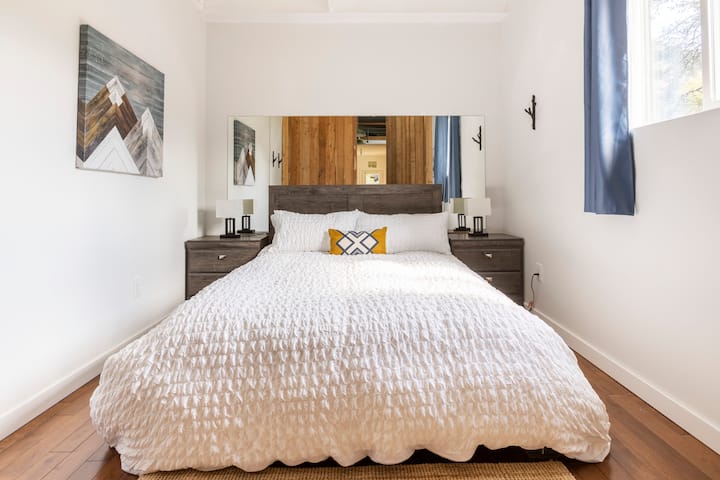 Queen Bed in Bedroom