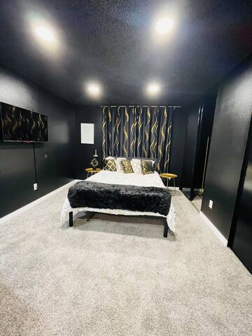 Hip Modern Condo – black & gold theme gallery image 2