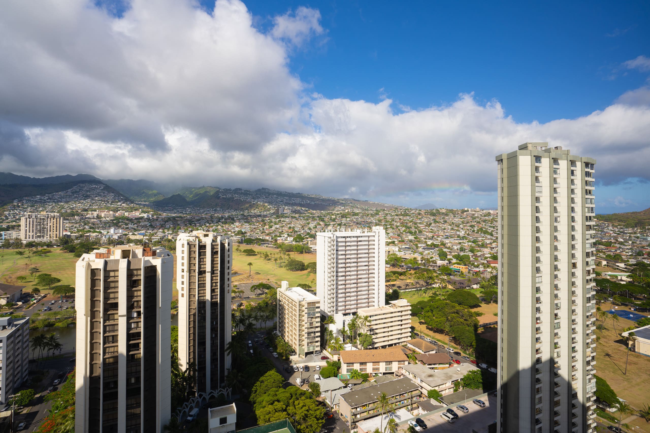 Condo in Honolulu · ★4.92 · 1 bedroom · 3 beds · 1 private bath - Image 24
