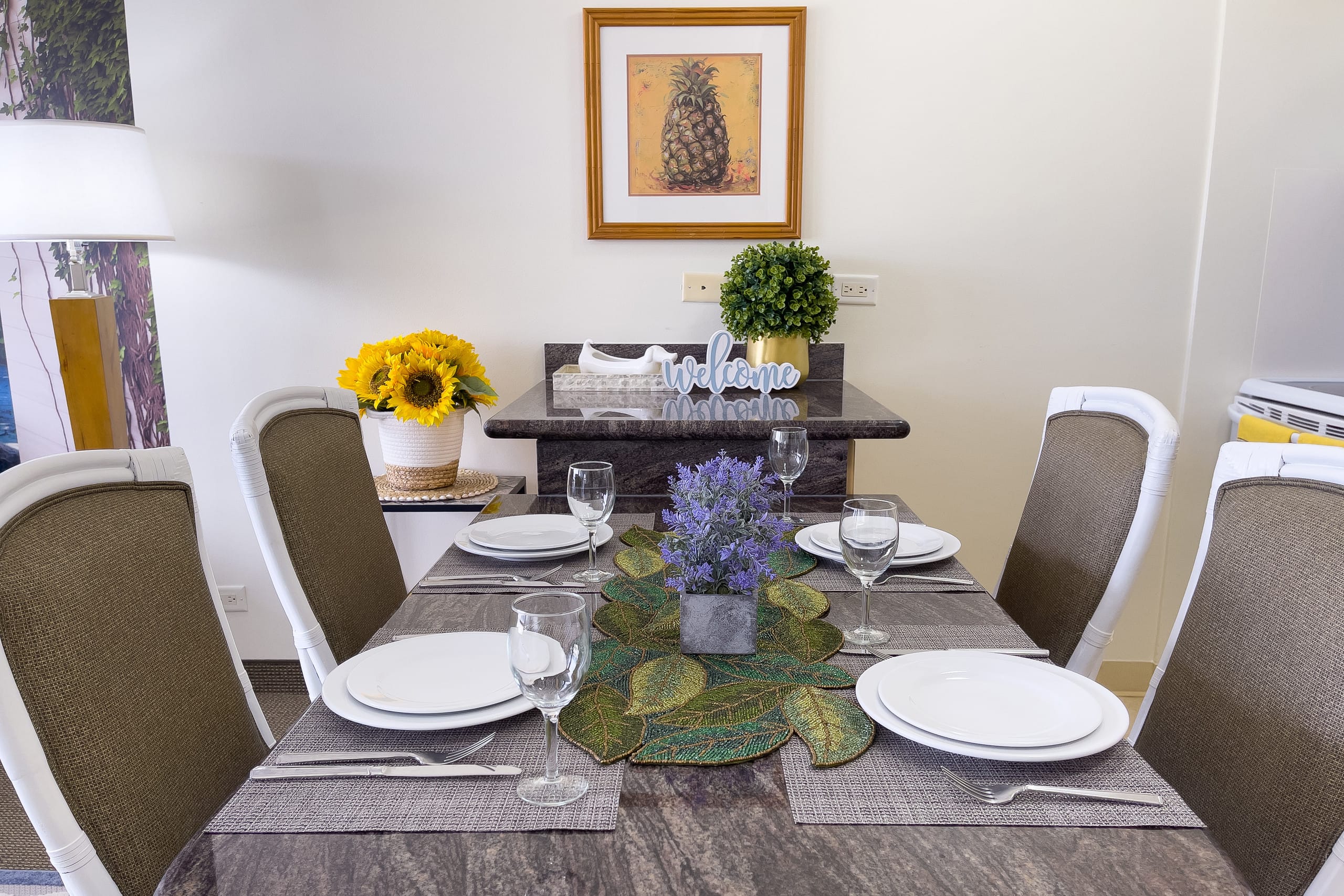 Condo in Honolulu · ★4.92 · 1 bedroom · 3 beds · 1 private bath - Image 7