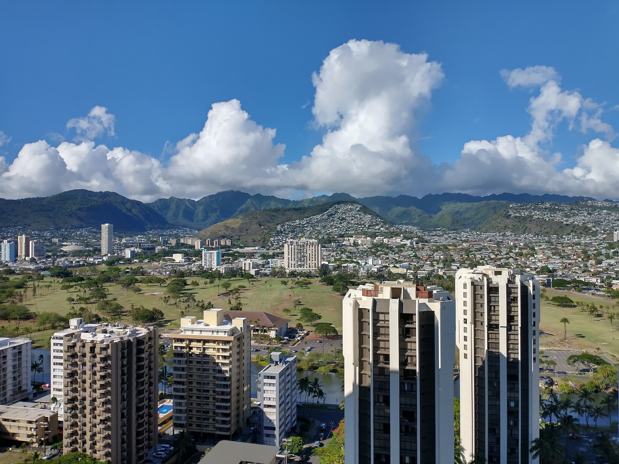 Condo in Honolulu · ★4.92 · 1 bedroom · 3 beds · 1 private bath - Image 25