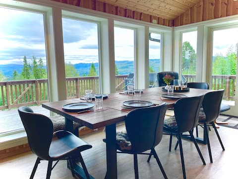 Elgstua - cozy family cottage with ski-in ski-out.