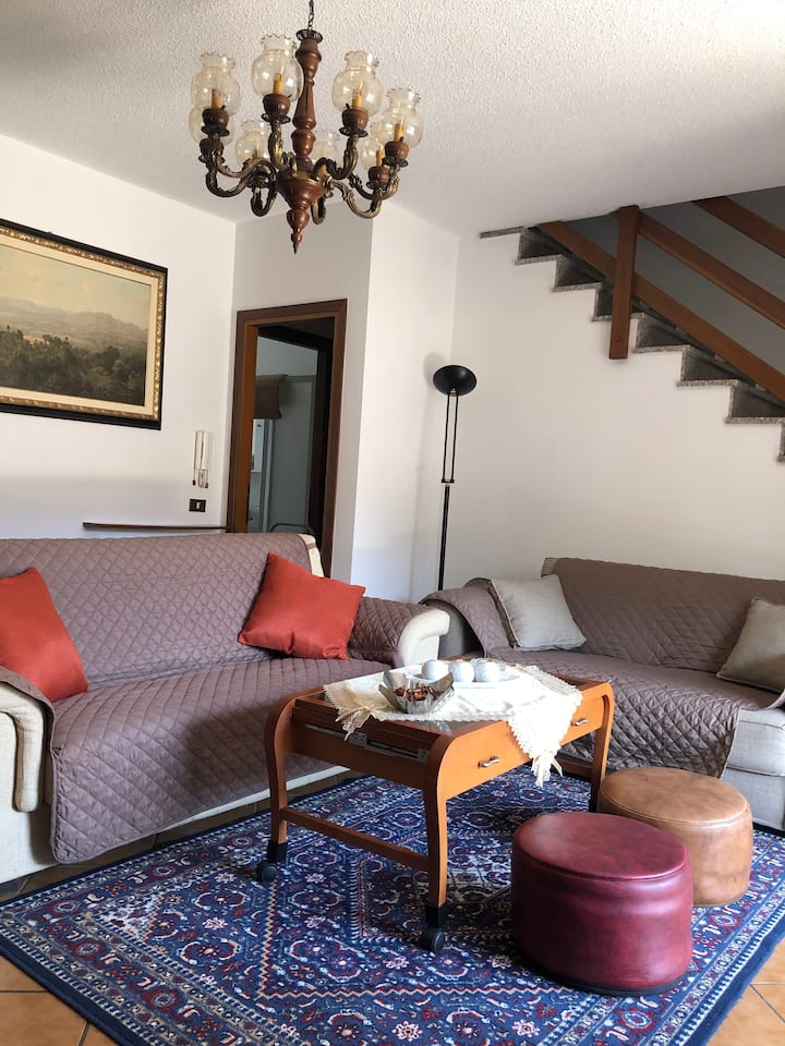Casa Vacanze Con Giardino E Parcheggio Privato - Caslano