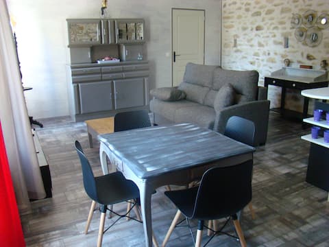Top Airbnb: Apartment in the town center between the sea and the forest in Moëlan Sur Mer