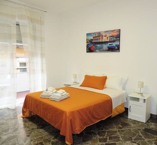 LB&b Short Stay gallery image 2